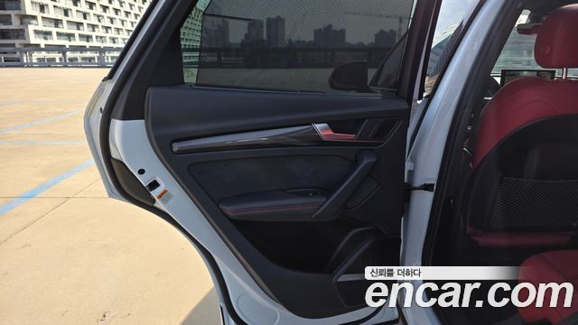 Audi SQ5 2022 — photo 19