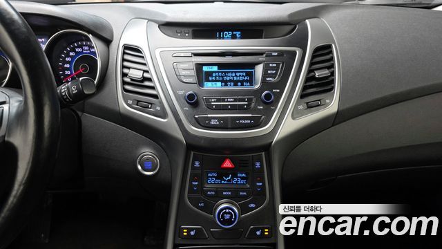 Hyundai AVANTE 2014 — photo 19