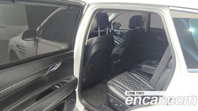 Genesis GV80 2023 — photo 11