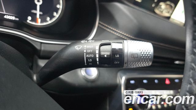Genesis GV80 2023 — photo 17