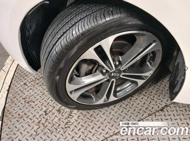 Kia K3 2013 — photo 11