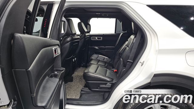 Ford Explorer 2020 — photo 11