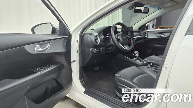 Kia K3 2022 — photo 10