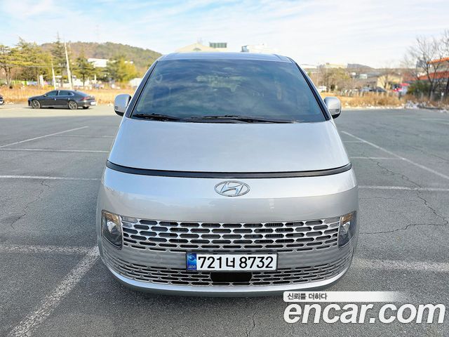 Hyundai Staria 2023 — photo 4