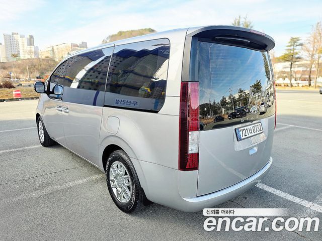 Hyundai Staria 2023 — photo 5