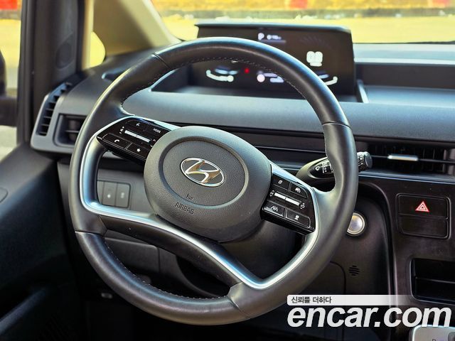 Hyundai Staria 2023 — photo 10