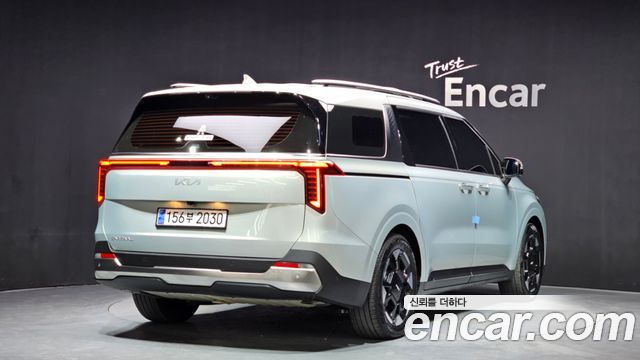 Kia Canival 2024 — photo 2