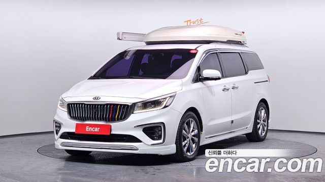 Kia Canival 2019 — photo 1
