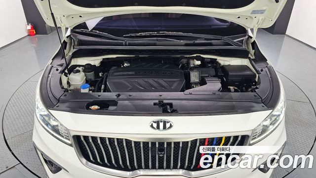 Kia Canival 2019 — photo 6