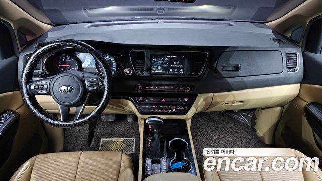 Kia Canival 2019 — photo 7