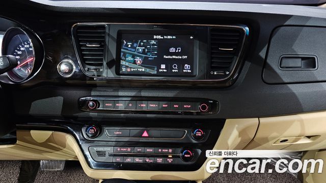 Kia Canival 2019 — photo 14