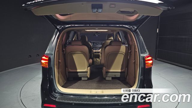 Kia Canival 2019 — photo 20