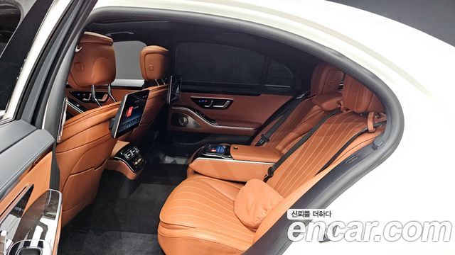 Mercedes-Benz S-Class 2022 — photo 12