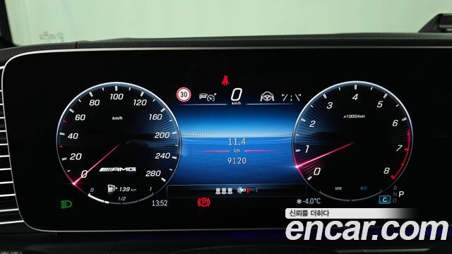 Mercedes-Benz GLE-Class 2025 — photo 8