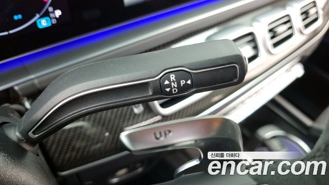 Mercedes-Benz GLE-Class 2025 — photo 9