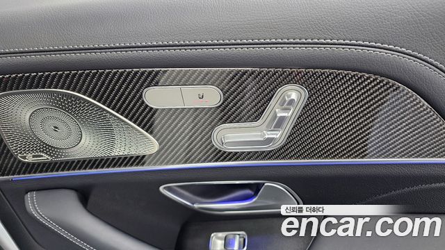 Mercedes-Benz GLE-Class 2025 — photo 18