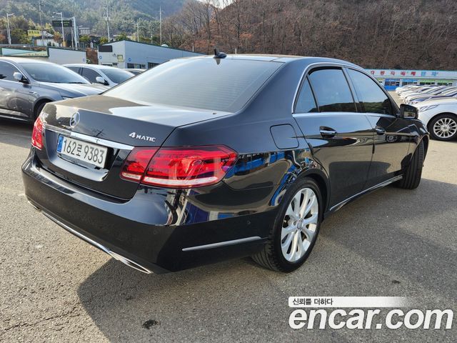 Mercedes-Benz E-Class 2014 — photo 6