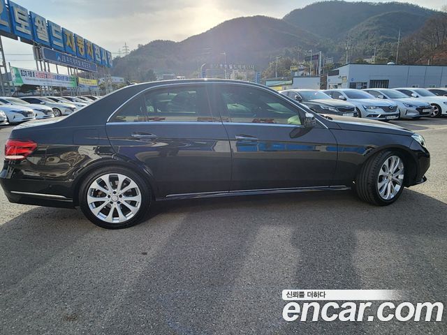 Mercedes-Benz E-Class 2014 — photo 7
