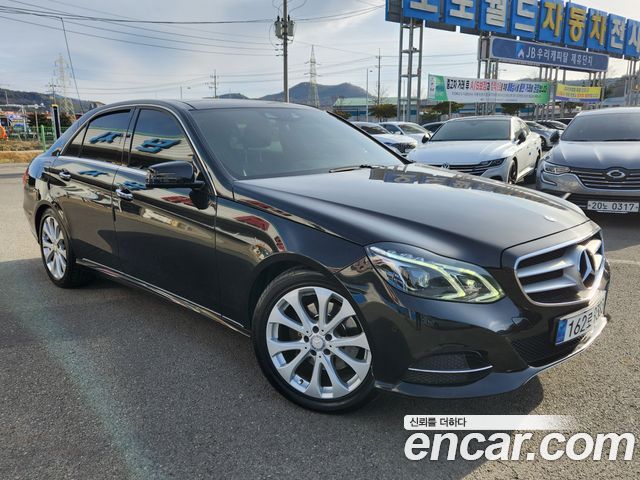 Mercedes-Benz E-Class 2014 — photo 8