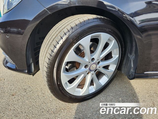 Mercedes-Benz E-Class 2014 — photo 18