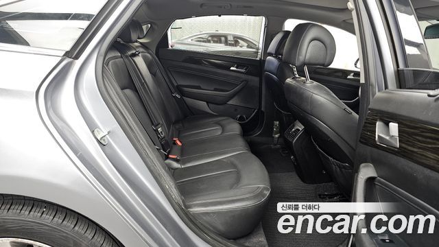 Hyundai Sonata 2017 — photo 12
