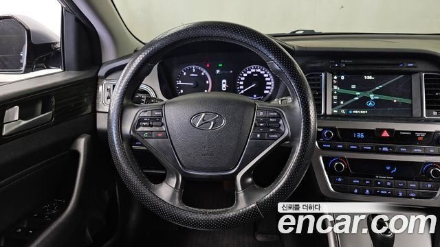 Hyundai Sonata 2017 — photo 13