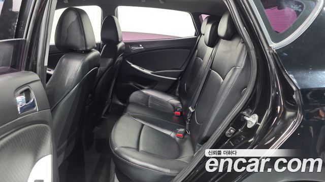 Hyundai Accent 2014 — photo 12