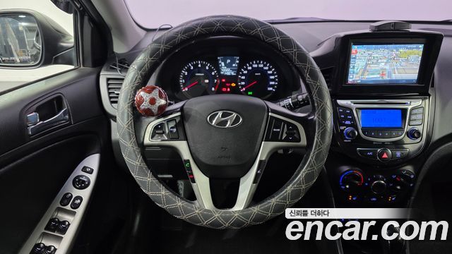 Hyundai Accent 2014 — photo 13