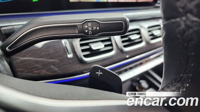 Mercedes-Benz GLE-Class 2021 — photo 9