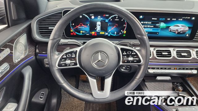 Mercedes-Benz GLE-Class 2021 — photo 13