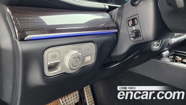 Mercedes-Benz GLE-Class 2021 — photo 14