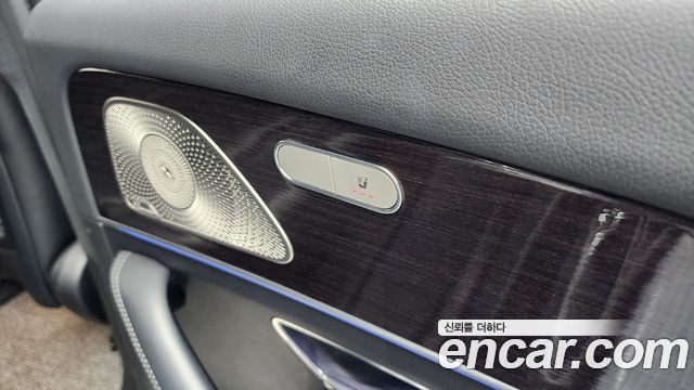 Mercedes-Benz GLE-Class 2021 — photo 18