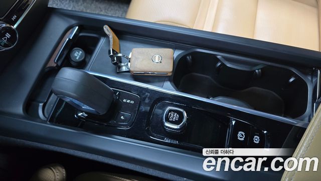Volvo V60 2022 — photo 9