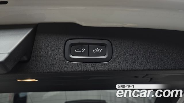 Volvo V60 2022 — photo 20