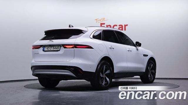 Jaguar F-PACE 2021 — photo 2