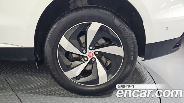 Jaguar F-PACE 2021 — photo 5