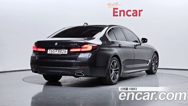 BMW 5-Series 2021 — photo 2