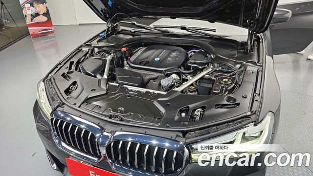 BMW 5-Series 2021 — photo 6