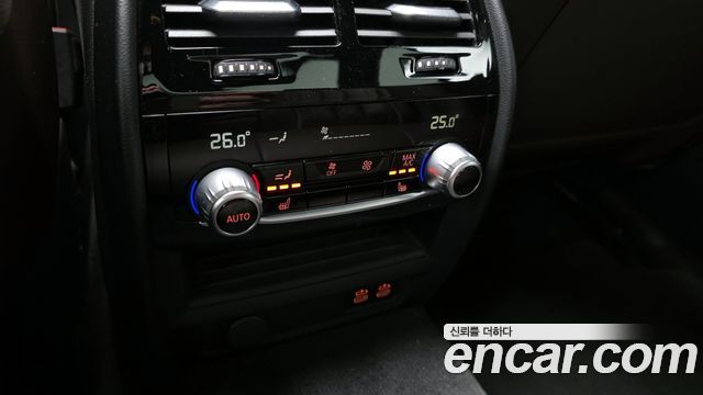 BMW 5-Series 2021 — photo 17