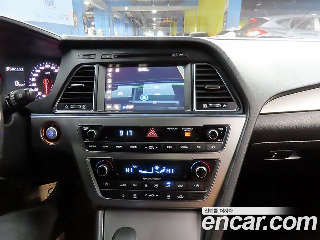Hyundai Sonata 2017 — photo 12