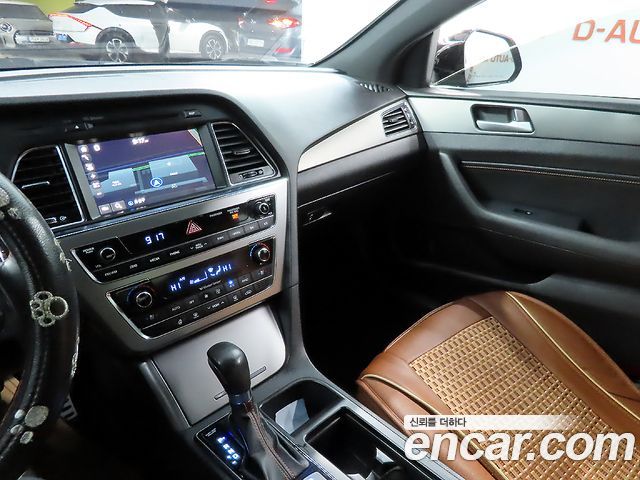 Hyundai Sonata 2017 — photo 13