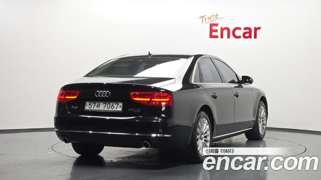 Audi A8 2013 — photo 2