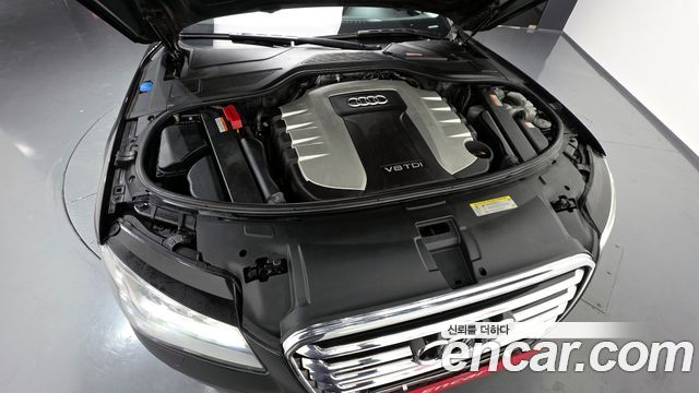 Audi A8 2013 — photo 6
