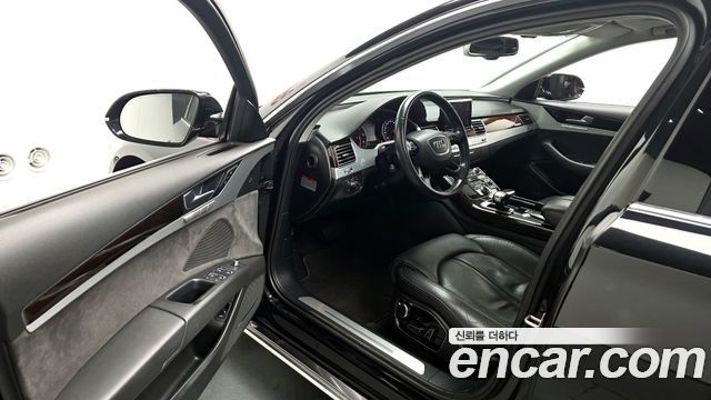 Audi A8 2013 — photo 10