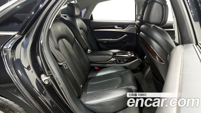 Audi A8 2013 — photo 12