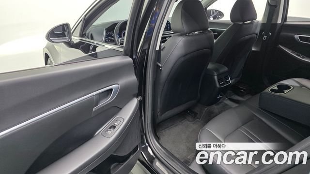 Hyundai Sonata 2021 — photo 18