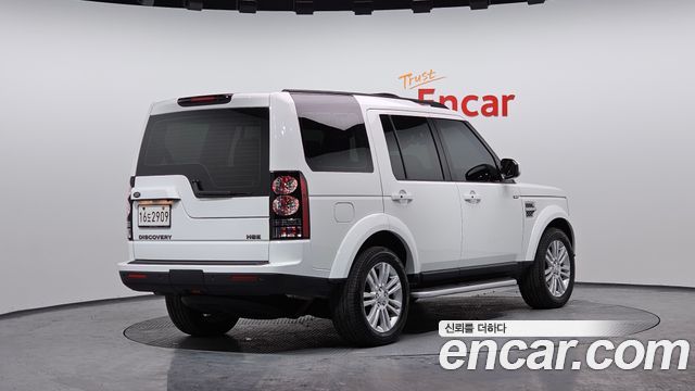 Land Rover Discovery 2016 — photo 2