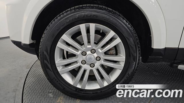 Land Rover Discovery 2016 — photo 5