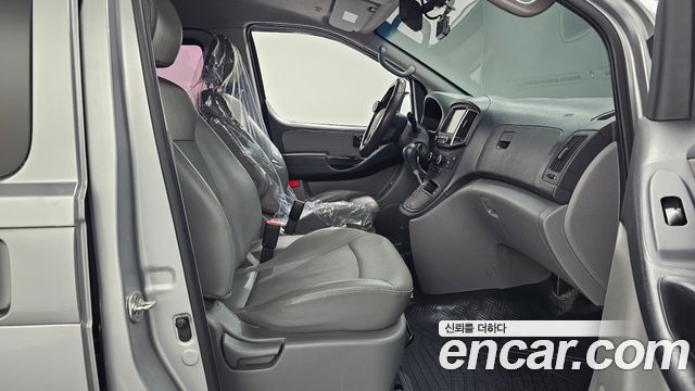 Hyundai Starex 2017 — photo 10