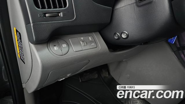 Hyundai Starex 2017 — photo 17